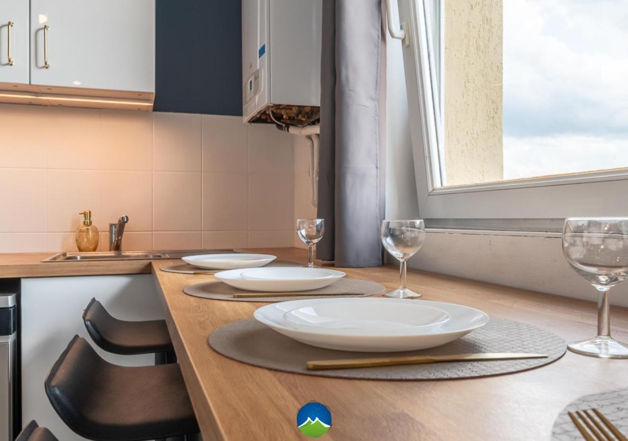 3 Appts - 3 A 7 Lits - Parfait 6 A 10 Pers - Max 26 Pers - 1 Immeuble - Convivialite, Rentabilite ------ English - 3 Apts - 3 To 7 Beds - Ideal For 6 To 10 Guests - Up To 26 - Same Building - Friendly, Flexible Hettange-Grande 外观 照片