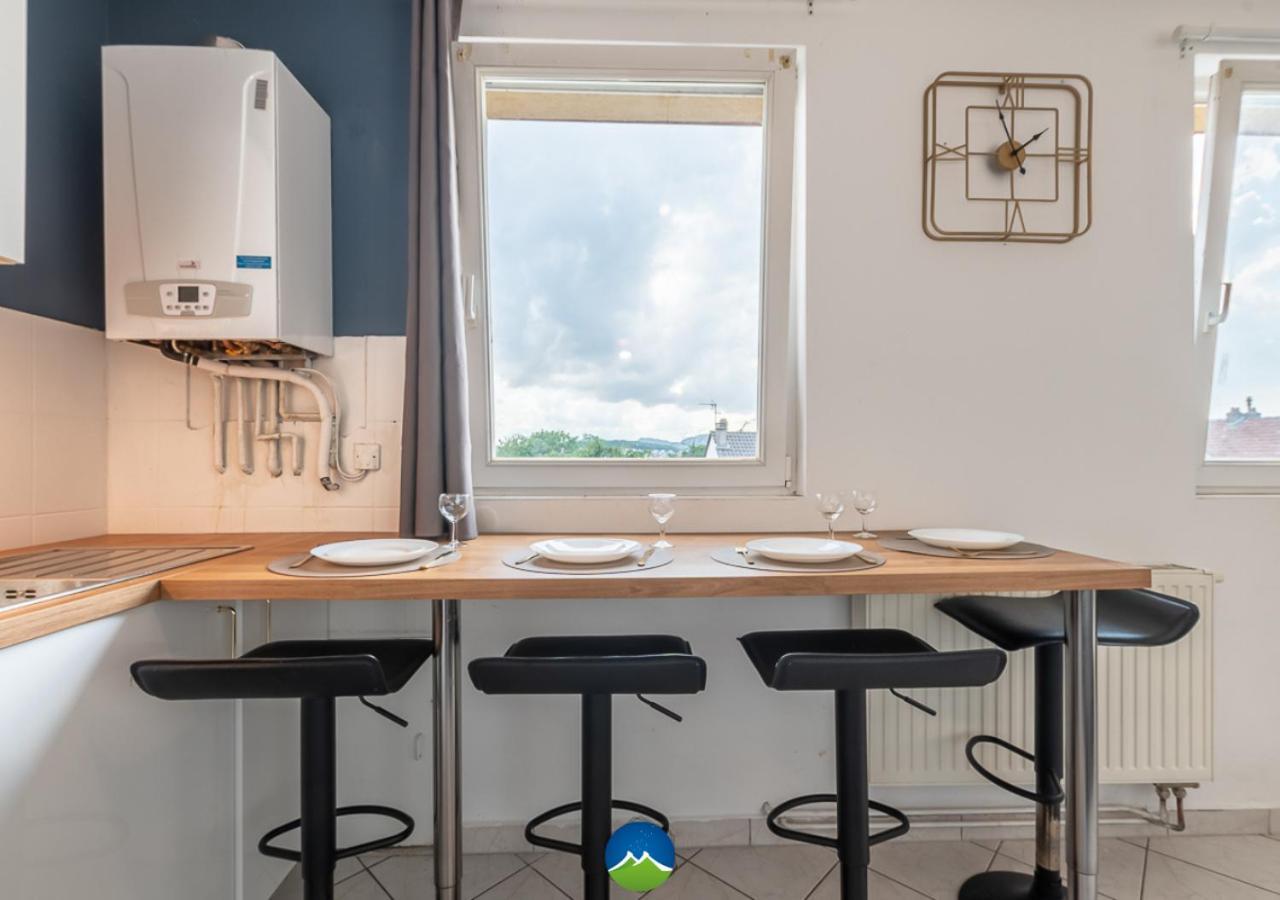 3 Appts - 3 A 7 Lits - Parfait 6 A 10 Pers - Max 26 Pers - 1 Immeuble - Convivialite, Rentabilite ------ English - 3 Apts - 3 To 7 Beds - Ideal For 6 To 10 Guests - Up To 26 - Same Building - Friendly, Flexible Hettange-Grande 外观 照片